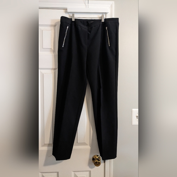 EUC Zac & Rachel size 14 black pull on pants with decorative zipper pockets - Picture 1 of 4